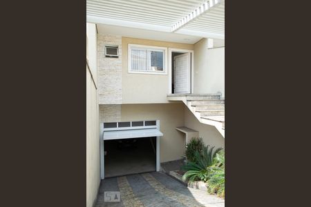 Casa à venda com 450m², 3 quartos e 8 vagas Casa à venda com 450m², 3 quartos e 8 vagasFACHADA