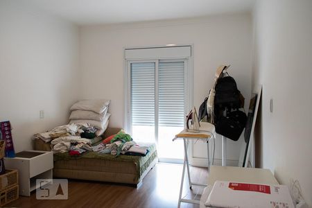 Casa à venda com 450m², 3 quartos e 8 vagas Casa à venda com 450m², 3 quartos e 8 vagasQUARTO 2 SUITE