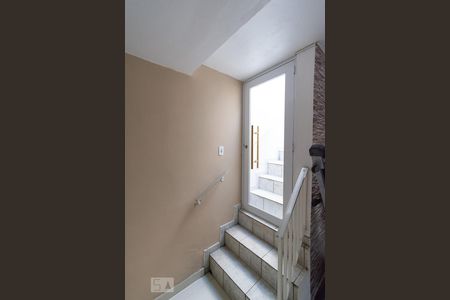 Sala - Acesso Lavanderia Compartilhada de casa para alugar com 1 quarto, 50m² em Jardim Aeroporto, São Paulo