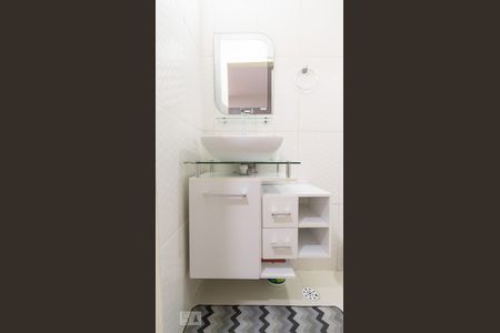 Banheiro Social de casa para alugar com 1 quarto, 50m² em Jardim Aeroporto, São Paulo