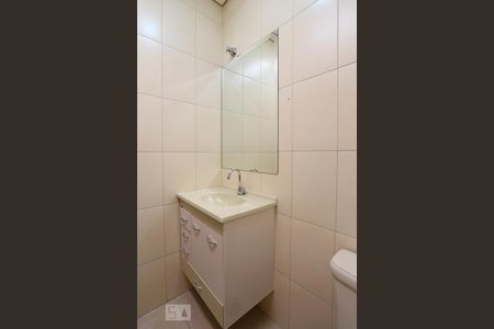 Banheiro de casa para alugar com 2 quartos, 110m² em Cambuci, São Paulo