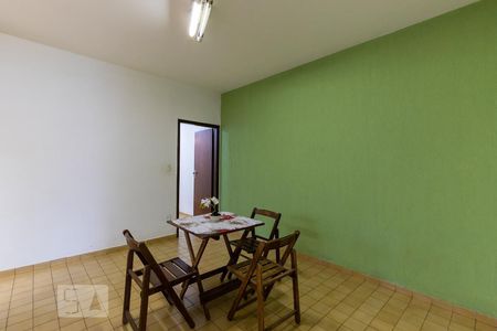 Casa à venda com 166m², 3 quartos e 2 vagasSala de jantar