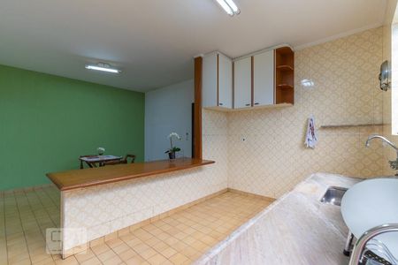 Casa à venda com 166m², 3 quartos e 2 vagasCozinha