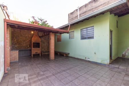 Casa à venda com 166m², 3 quartos e 2 vagasQuintal