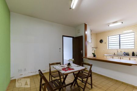 Casa à venda com 166m², 3 quartos e 2 vagasSala de jantar