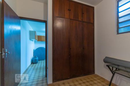 Casa à venda com 166m², 3 quartos e 2 vagasQuarto de serviço