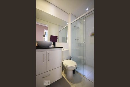 Banheiro de apartamento para alugar com 2 quartos, 67m² em Vila Andrade, São Paulo