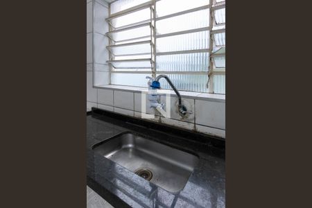 Casa à venda com 160m², 2 quartos e 2 vagasCozinha 