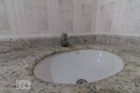 Banheiro de apartamento para alugar com 3 quartos, 87m² em Vila Humaitá, Santo André
