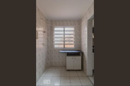 Área de Serviço de apartamento para alugar com 3 quartos, 87m² em Vila Humaitá, Santo André