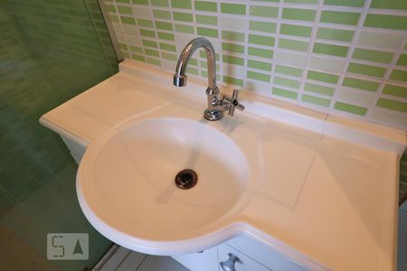 Casa de condomínio à venda com 480m², 3 quartos e 3 vagasBanheiro da Suíte 1