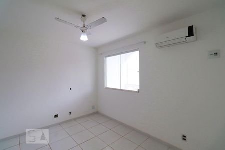Quarto de casa de condomínio à venda com 3 quartos, 480m² em Vargem Grande, Rio de Janeiro