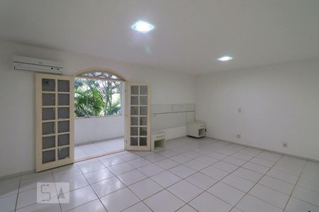 Casa de condomínio à venda com 480m², 3 quartos e 3 vagasSuíte 2