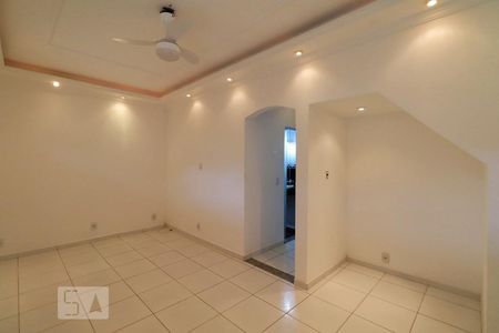 Sala de casa de condomínio à venda com 3 quartos, 480m² em Vargem Grande, Rio de Janeiro