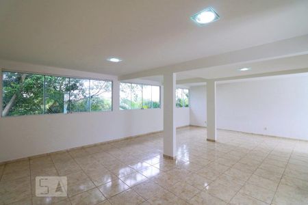 Casa de condomínio à venda com 480m², 3 quartos e 3 vagasTerraço