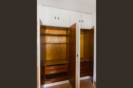 Quarto de apartamento para alugar com 2 quartos, 75m² em Vila Olímpia, São Paulo