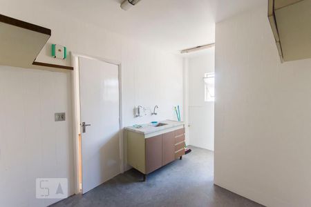 Cozinha de apartamento para alugar com 2 quartos, 75m² em Vila Olímpia, São Paulo