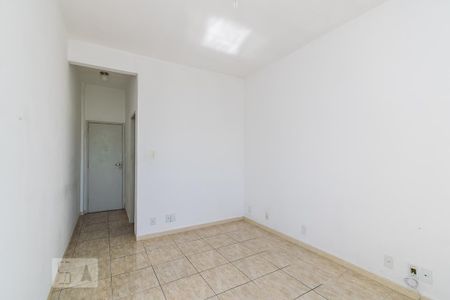 Sala de apartamento à venda com 4 quartos, 65m² em Olaria, Rio de Janeiro