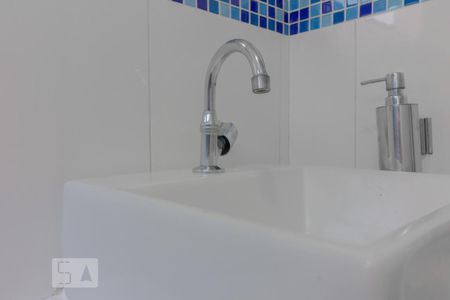 Banheiro de apartamento à venda com 2 quartos, 50m² em Jardim São Savério, São Paulo