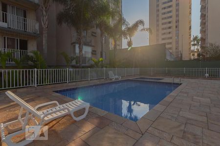 Apartamento à venda com 50m², 2 quartos e 1 vaga Apartamento à venda com 50m², 2 quartos e 1 vagaPiscina