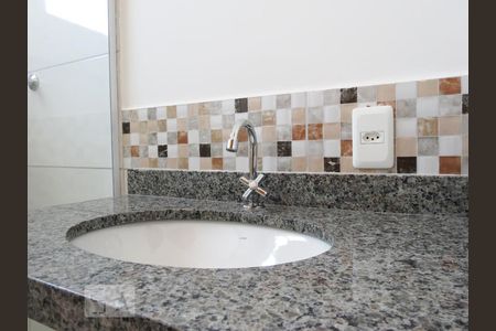 Pia de apartamento para alugar com 2 quartos, 56m² em Rio Pequeno, São Paulo