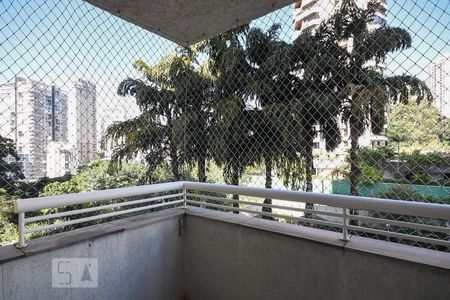 Varanda de apartamento para alugar com 2 quartos, 68m² em Paraíso do Morumbi, São Paulo
