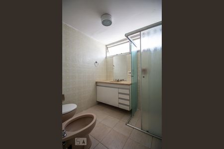 Apartamento à venda com 106m², 3 quartos e 1 vagaBanheiro suíte 