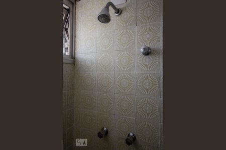 Apartamento à venda com 106m², 3 quartos e 1 vagaBanheiro suíte detalhe