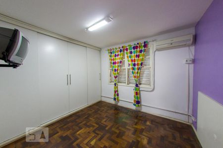Banheiro do Quarto 2 de apartamento à venda com 2 quartos, 53m² em Medianeira, Porto Alegre