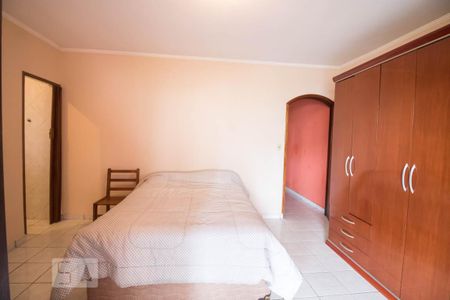 Casa à venda com 250m², 4 quartos e 4 vagas Casa à venda com 250m², 4 quartos e 4 vagasSuite
