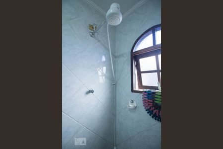 Casa à venda com 250m², 4 quartos e 4 vagas Casa à venda com 250m², 4 quartos e 4 vagasBanheiro