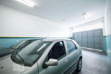 Casa à venda com 250m², 4 quartos e 4 vagas Casa à venda com 250m², 4 quartos e 4 vagasGaragem