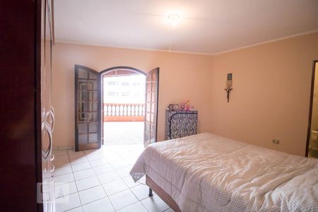 Casa à venda com 250m², 4 quartos e 4 vagas Casa à venda com 250m², 4 quartos e 4 vagasSuite
