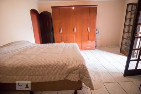 Casa à venda com 250m², 4 quartos e 4 vagas Casa à venda com 250m², 4 quartos e 4 vagasSuite
