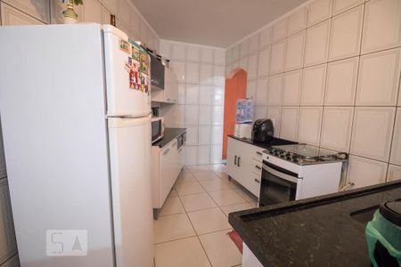 Casa à venda com 250m², 4 quartos e 4 vagas Casa à venda com 250m², 4 quartos e 4 vagasCozinha