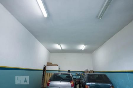 Casa à venda com 250m², 4 quartos e 4 vagas Casa à venda com 250m², 4 quartos e 4 vagasGaragem