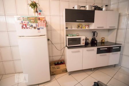 Casa à venda com 250m², 4 quartos e 4 vagas Casa à venda com 250m², 4 quartos e 4 vagasCozinha