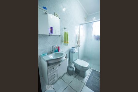 Casa à venda com 250m², 4 quartos e 4 vagas Casa à venda com 250m², 4 quartos e 4 vagasBanheiro