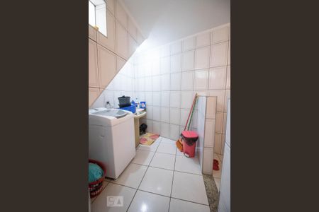 Casa à venda com 250m², 4 quartos e 4 vagas Casa à venda com 250m², 4 quartos e 4 vagasÁrea de Serviço