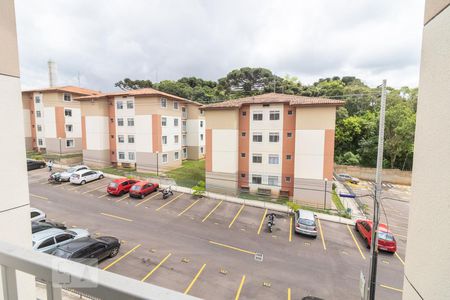 Vista da sala de apartamento para alugar com 2 quartos, 47m² em Santa Cândida, Curitiba
