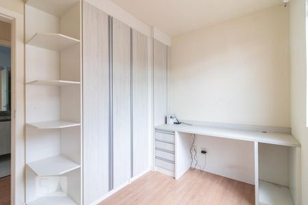 Quarto 1 de apartamento para alugar com 2 quartos, 47m² em Santa Cândida, Curitiba