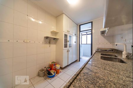 Apartamento à venda com 92m², 3 quartos e 2 vagasCozinha