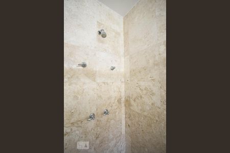 Casa de condomínio à venda com 456m², 3 quartos e 4 vagasDetalhe do Banheiro Suíte 3