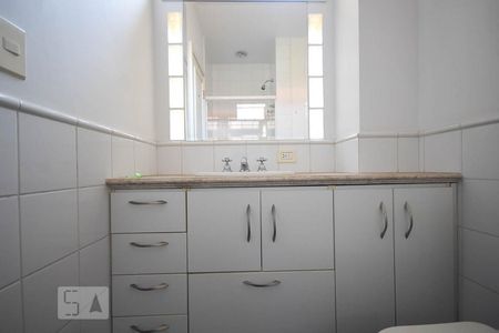 Casa de condomínio à venda com 456m², 3 quartos e 4 vagasBanheiro Suíte 2