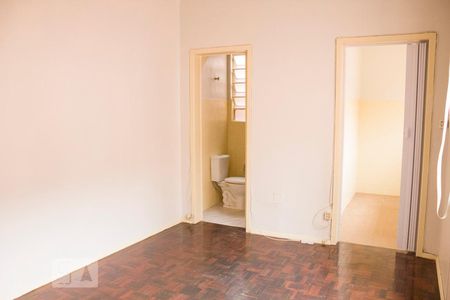 Sala/Quarto de kitnet/studio para alugar com 1 quarto, 25m² em Centro Histórico, Porto Alegre