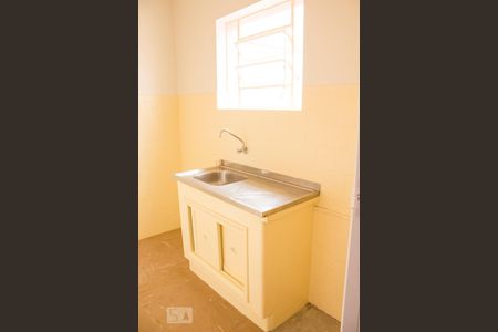 Cozinha de kitnet/studio para alugar com 1 quarto, 25m² em Centro Histórico, Porto Alegre