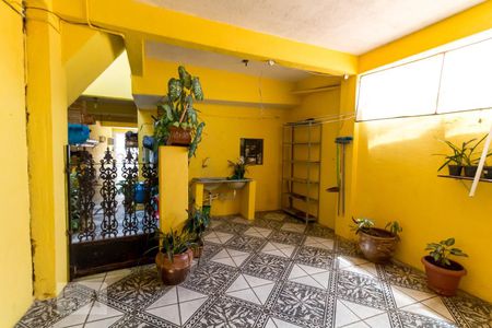 Casa à venda com 80m², 2 quartos e 1 vagaÁrea de serviço