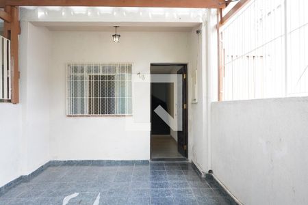 Casa para alugar com 85m², 2 quartos e 1 vagaEntrada