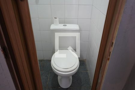 Casa para alugar com 85m², 2 quartos e 1 vagaÁrea de Serviço banheiro