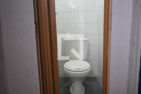 Casa para alugar com 85m², 2 quartos e 1 vagaÁrea de Serviço banheiro